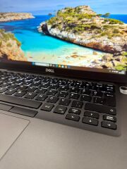 Dell Latitude 5400 İ7-8665U 16GB Ram 512GB SSD 14''FHD Dokunmatik Ekran Dizüstü Bilgisayar
