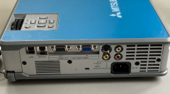 Mitsubishi XL8U Color View Projeksiyon