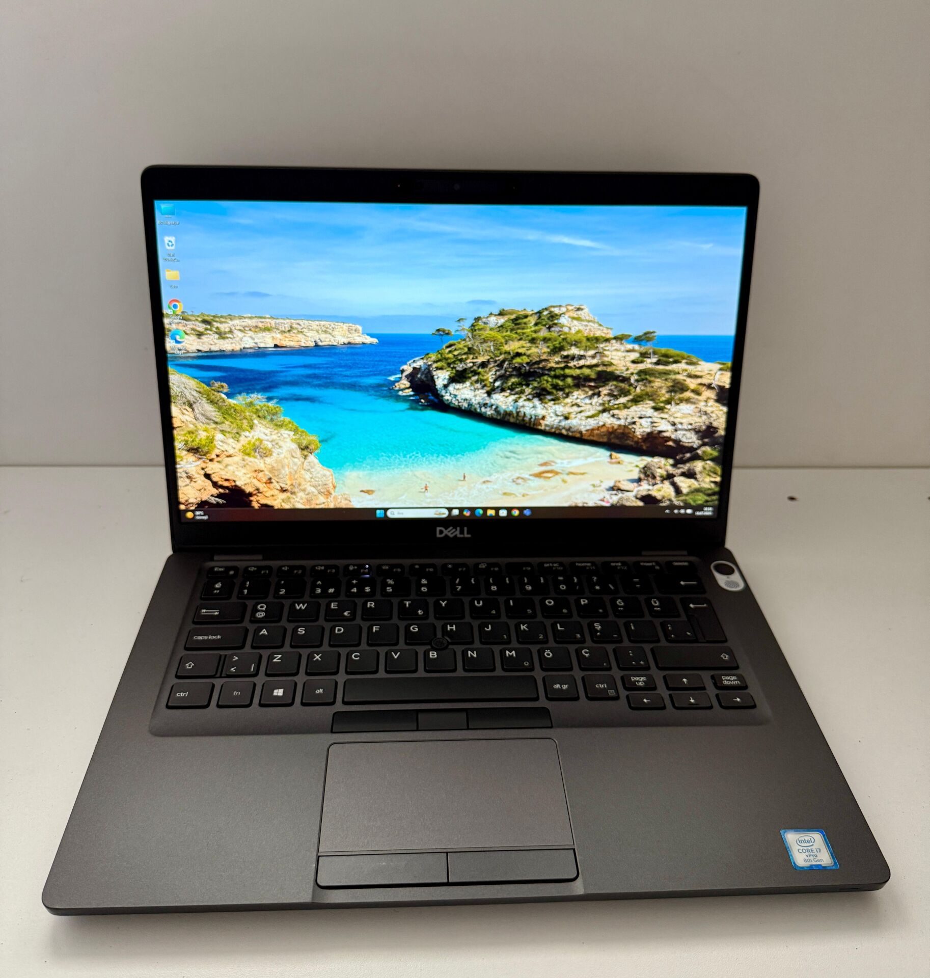 Dell Latitude 5400 İ7-8665U 8Gb Ram 256GB Ssd 14''FHD Dokunmatik Ekran Dizüstü Bilgisayar